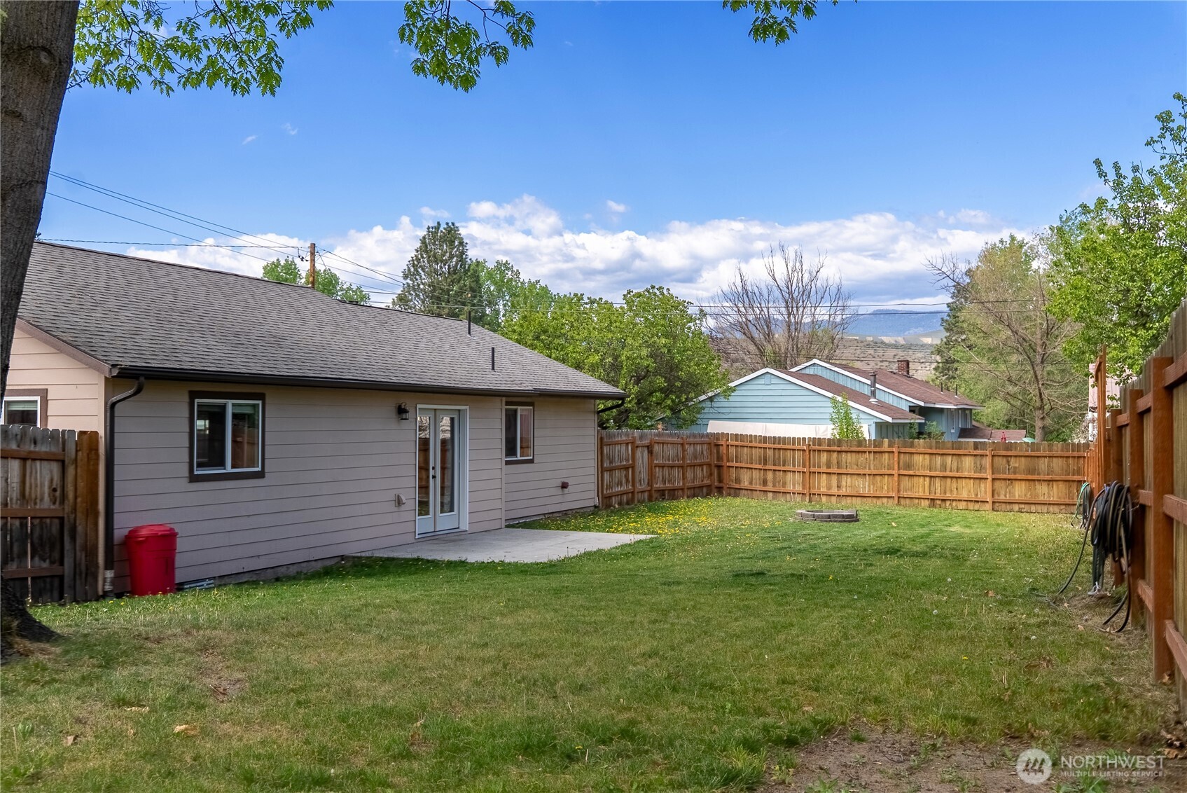 117 E 7th Street , Tonasket, WA 98855