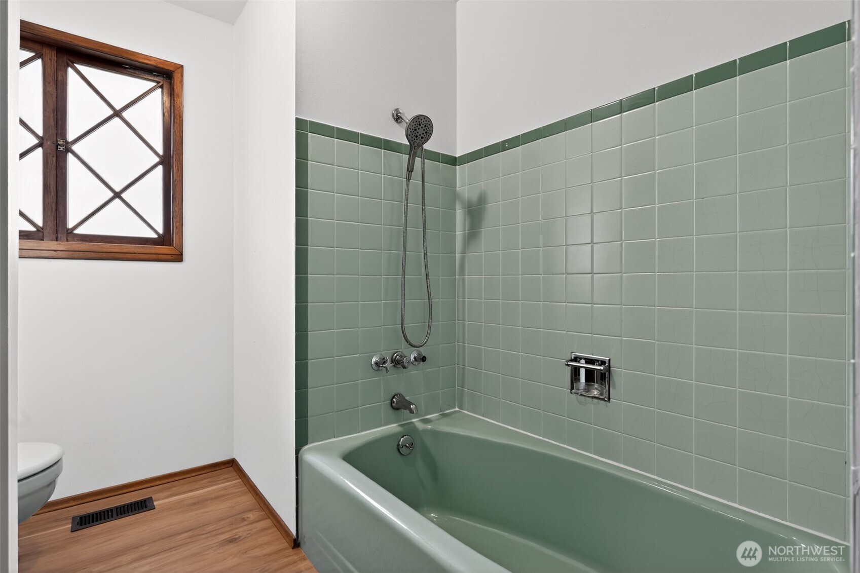 618 E 49th Street , Tacoma, WA 98404