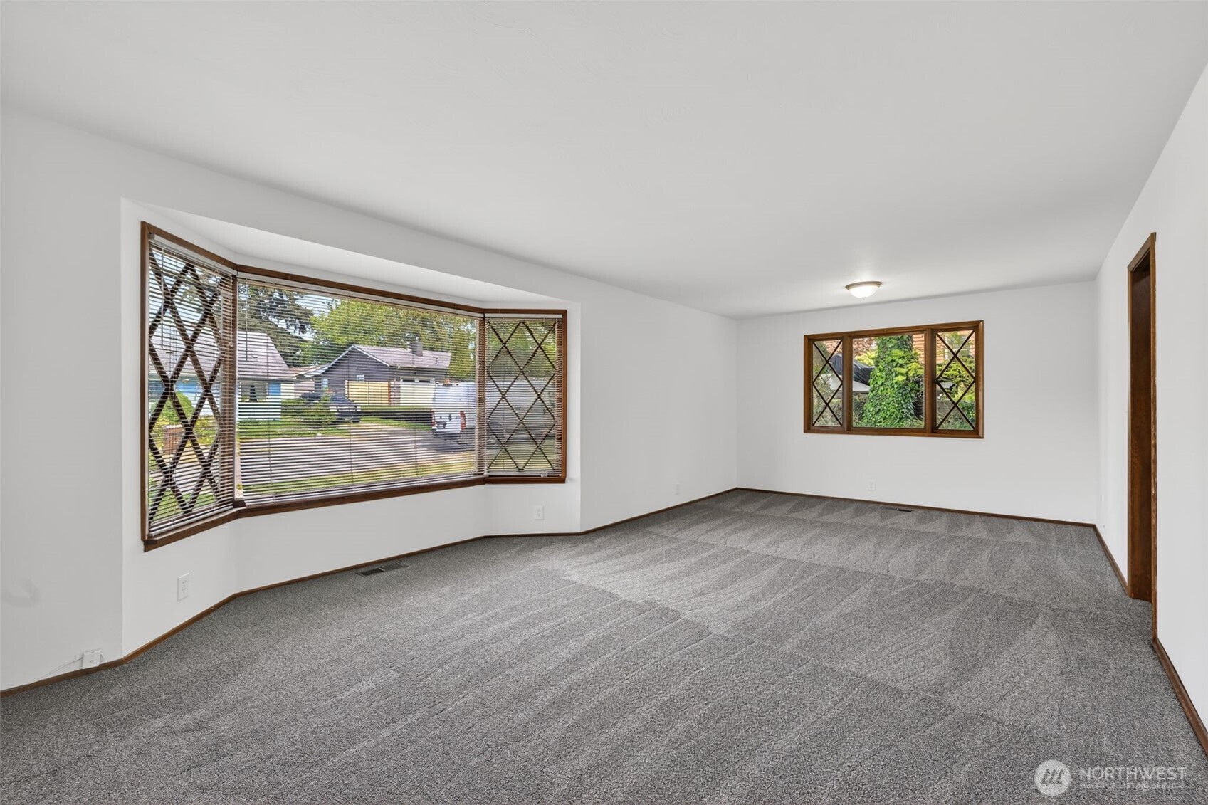 618 E 49th Street , Tacoma, WA 98404