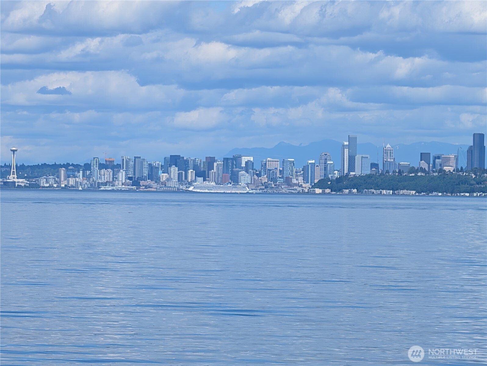 1239 Colchester Drive E, Port Orchard, WA 98366