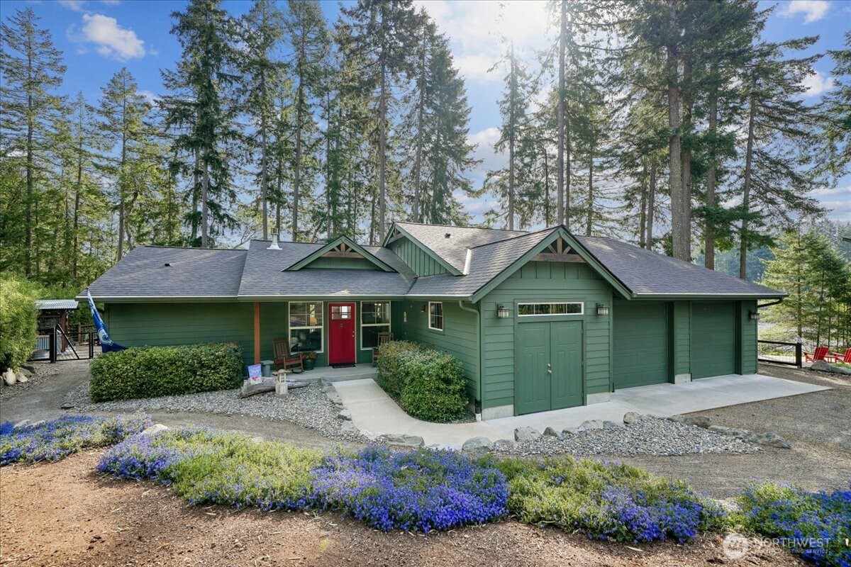 11013 Bayview Circle , Anderson Island, WA 98303