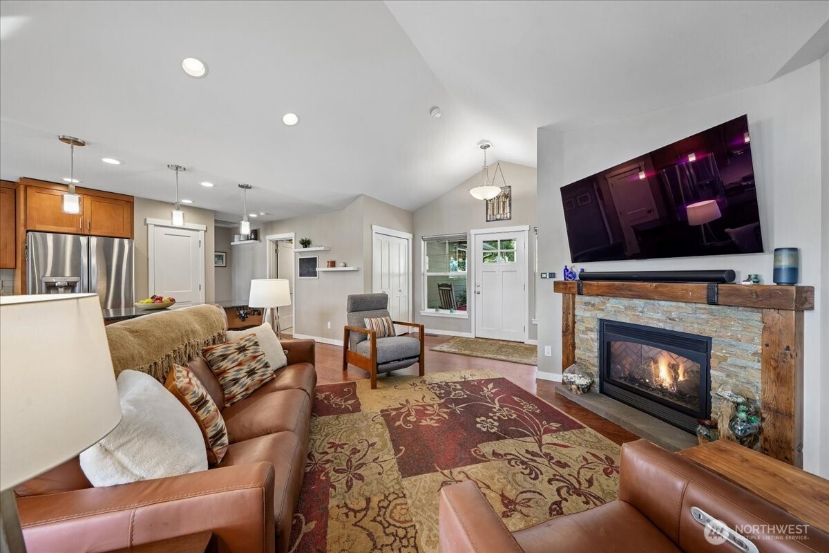11013 Bayview Circle , Anderson Island, WA 98303