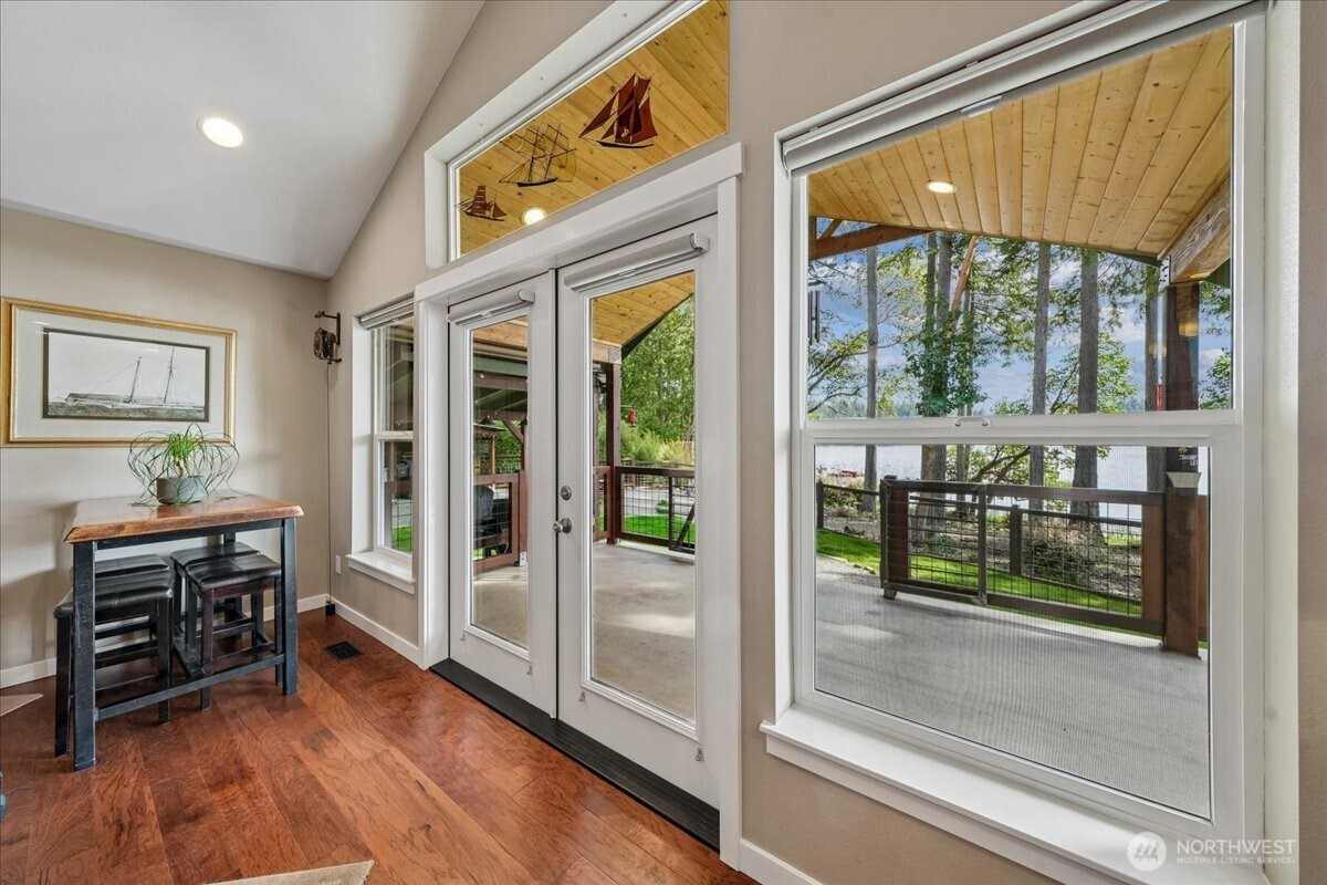 11013 Bayview Circle , Anderson Island, WA 98303