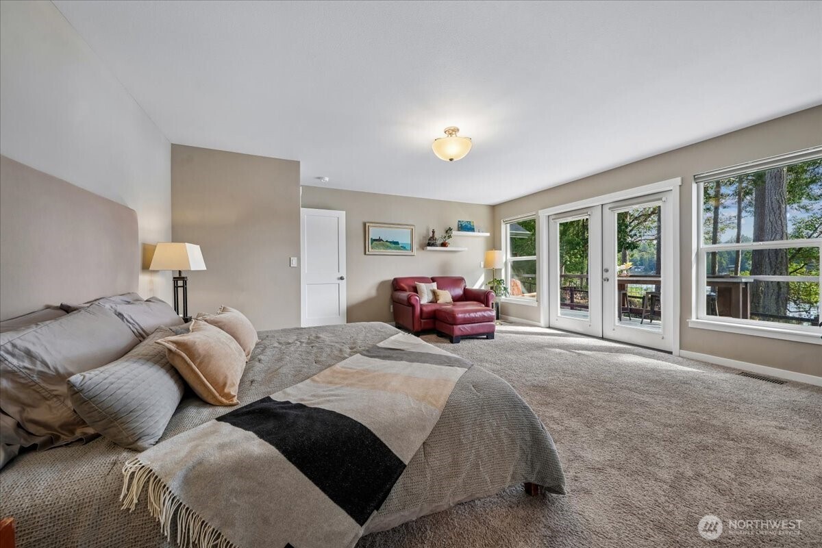 11013 Bayview Circle , Anderson Island, WA 98303