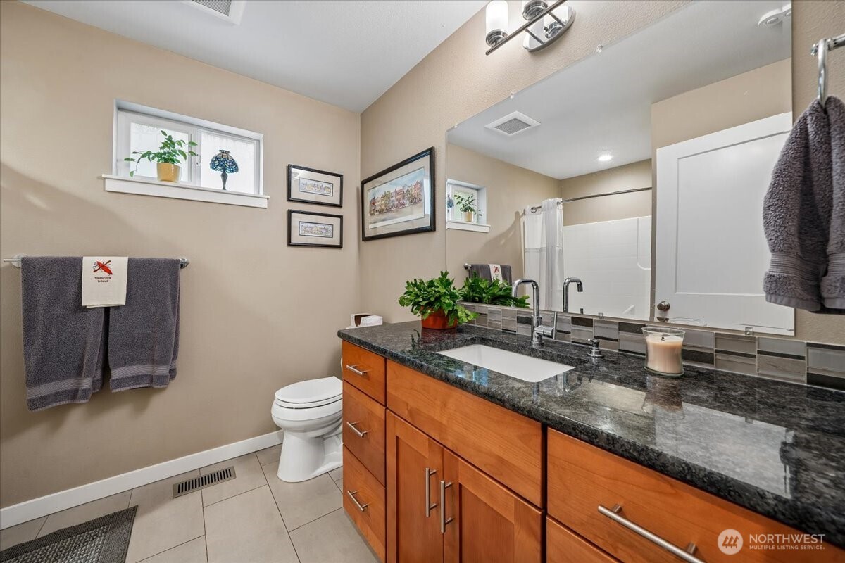 11013 Bayview Circle , Anderson Island, WA 98303