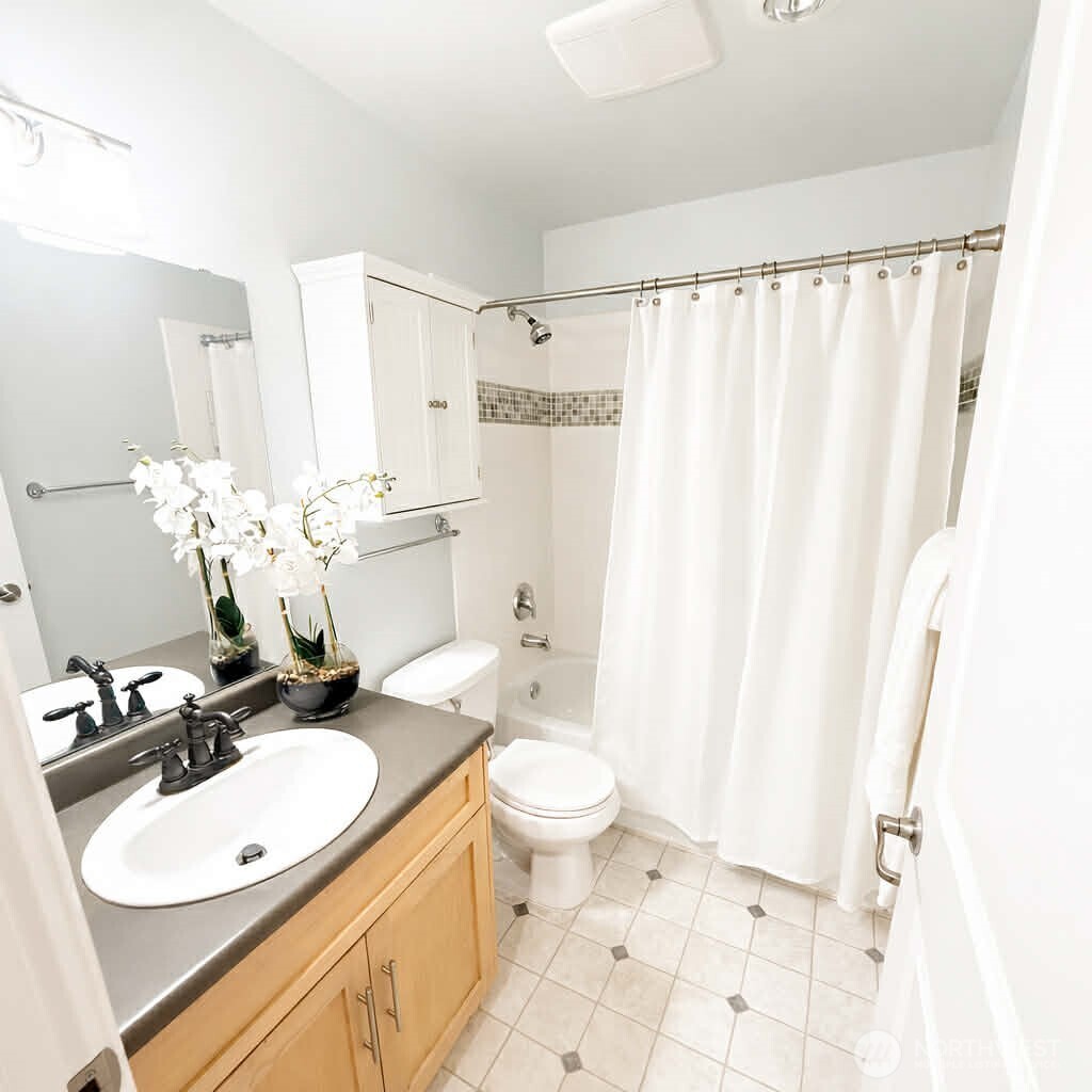 21307 48th Avenue W #C208, Mountlake Terrace, WA 98043