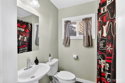 342 S Mission , Wenatchee, WA 98801 - Photo 11