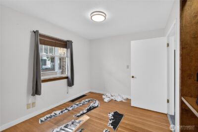 342 S Mission , Wenatchee, WA 98801 - Photo 7