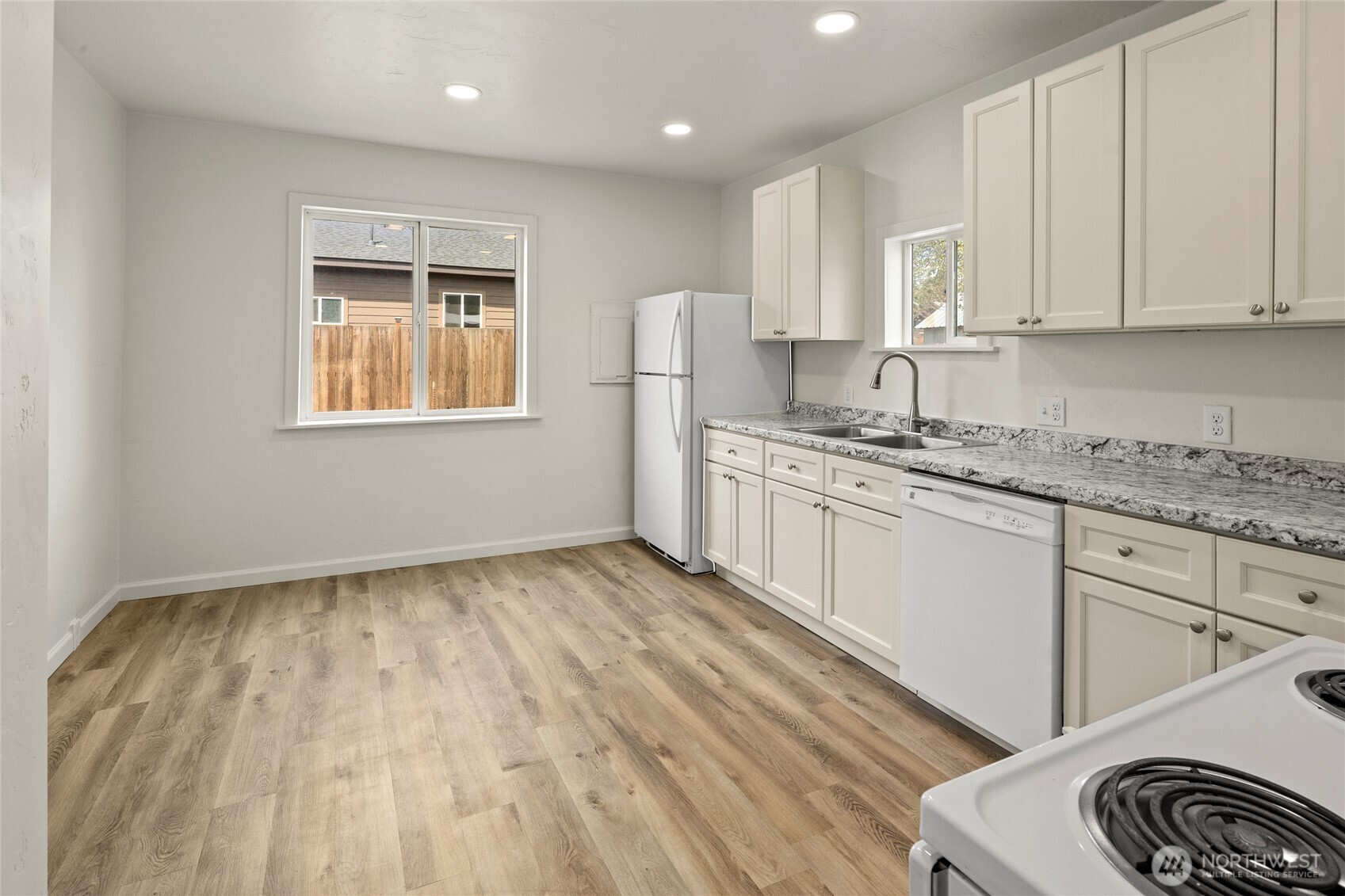 108 Yakima Avenue , Cle Elum, WA 98922