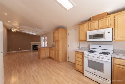 22310 SE 243rd Street #133, Maple Valley, WA 98038 - Photo 7