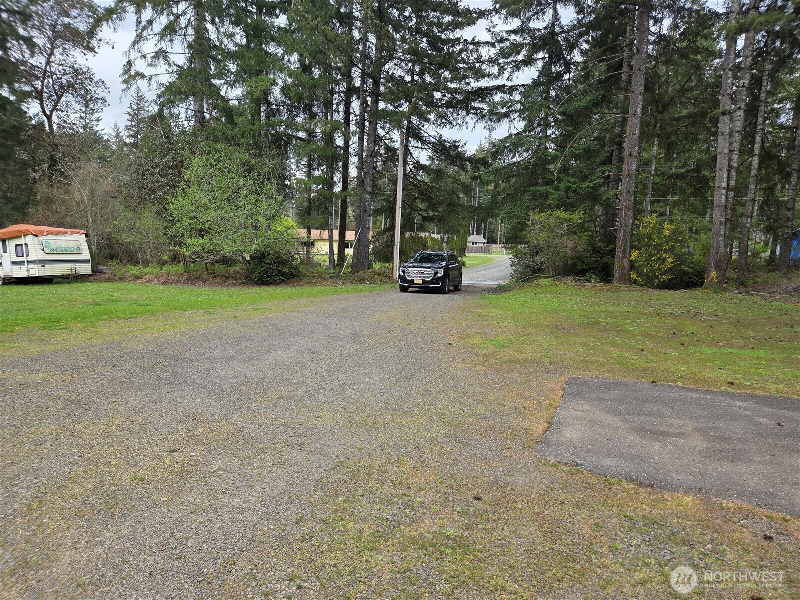 1266 E Pickering Road , Shelton, WA 98584