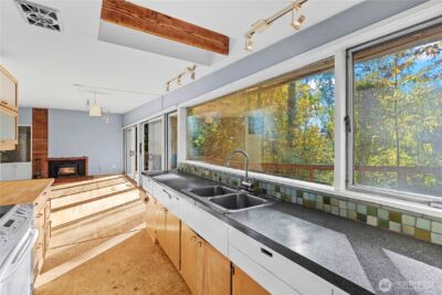 12117 SE 26th Street , Bellevue, WA 98005 - Photo 12