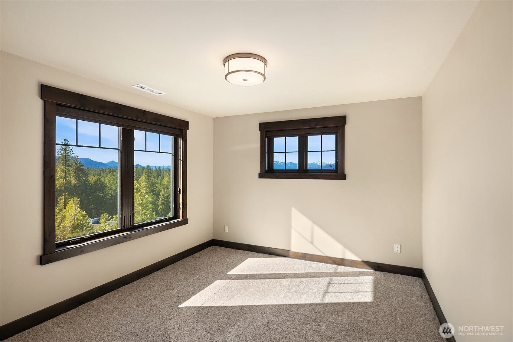 452 Mahonia Drive , Cle Elum, WA 98922-0957