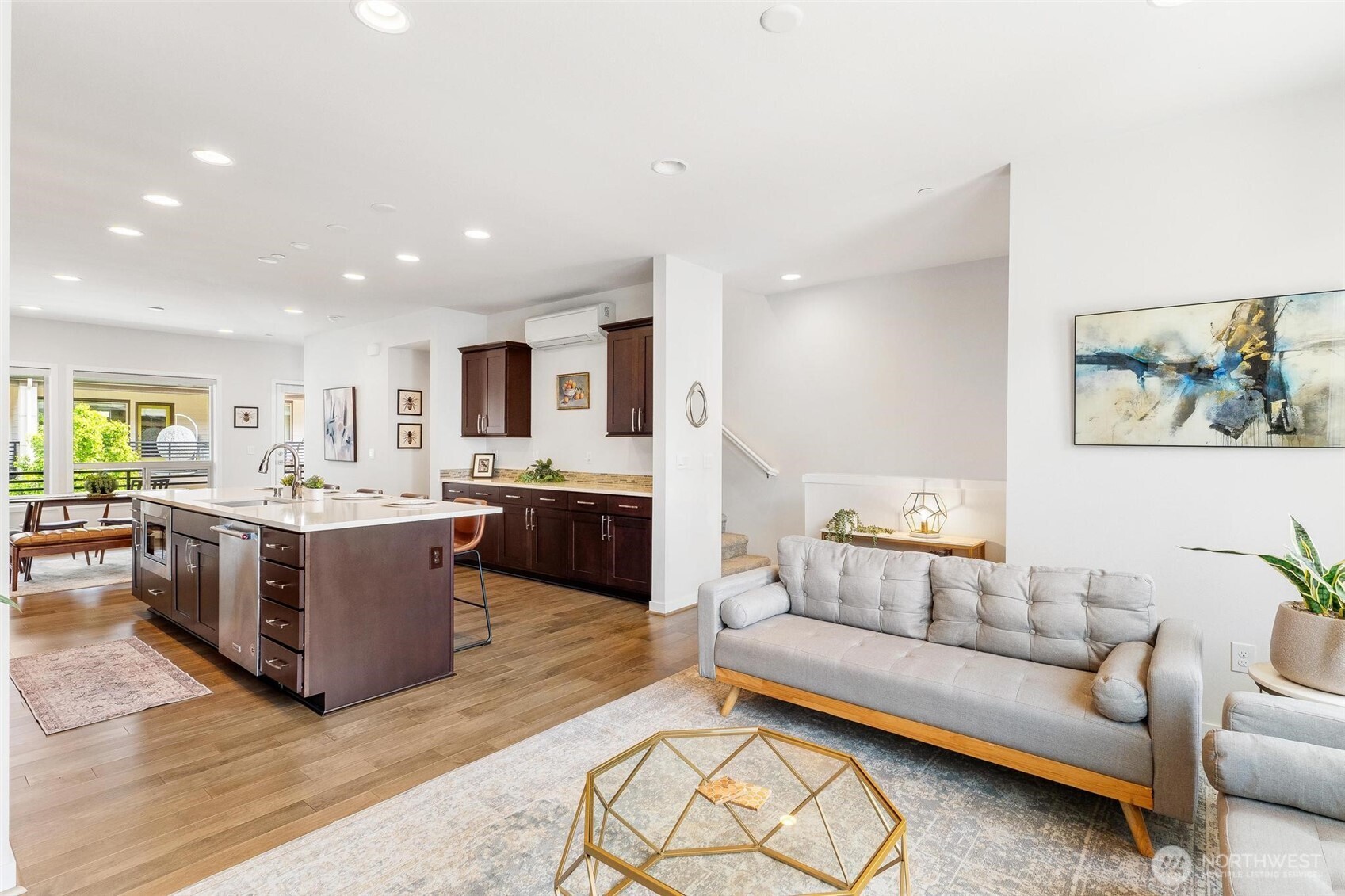 966 6th Avenue NE, Issaquah, WA 98029