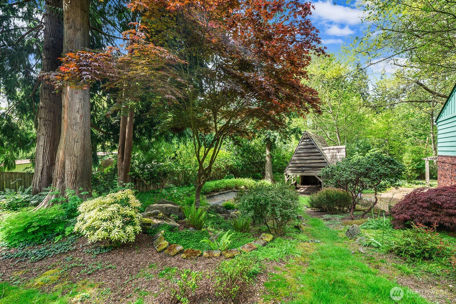 4423 NE 178th Street , Lake Forest Park, WA 98155