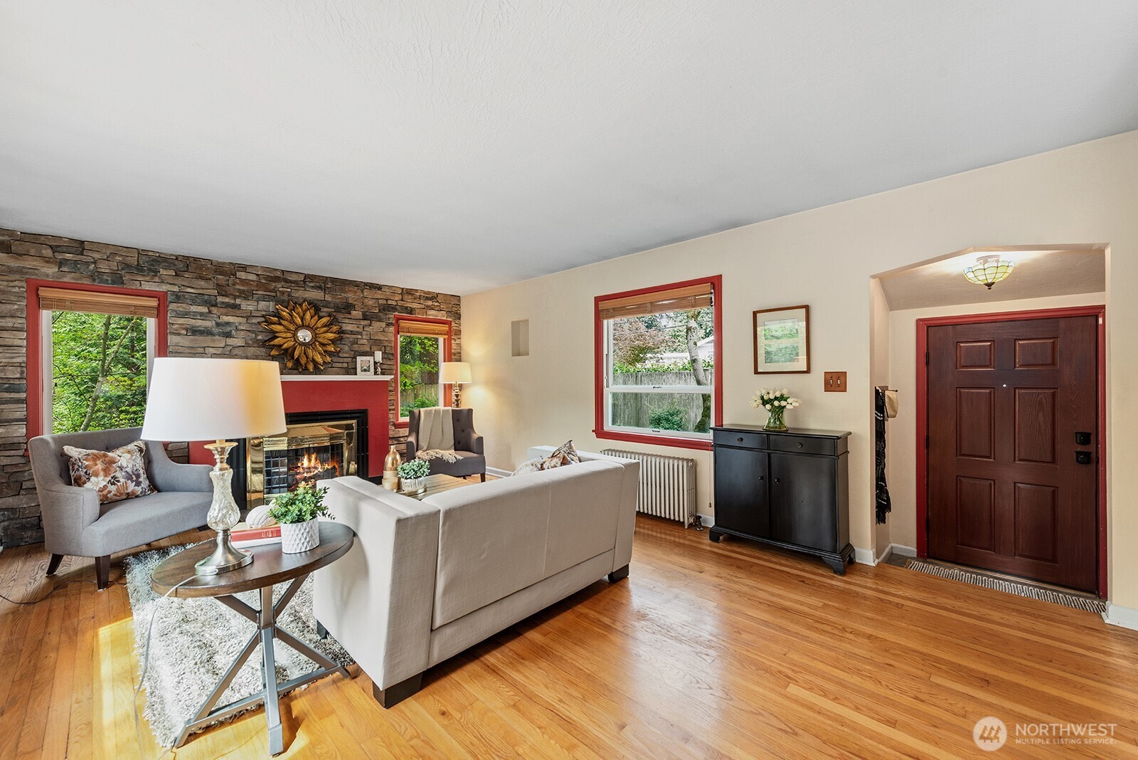 4423 NE 178th Street , Lake Forest Park, WA 98155