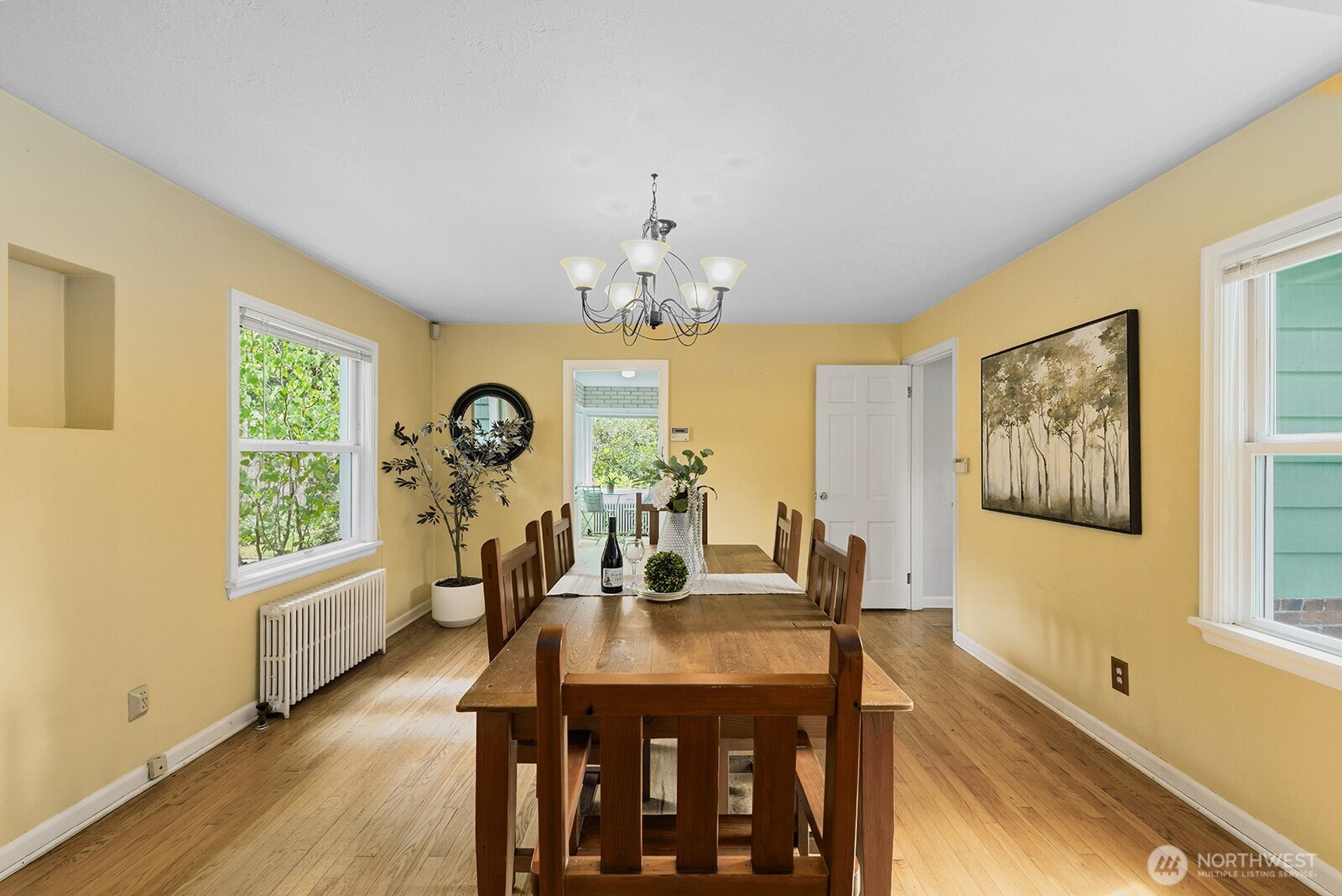 4423 NE 178th Street , Lake Forest Park, WA 98155
