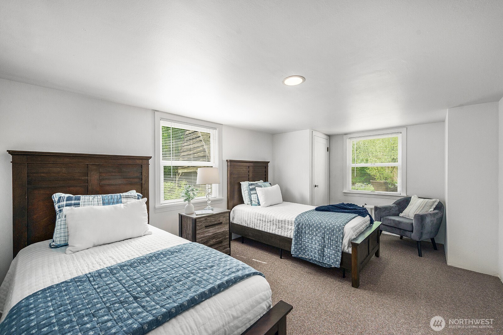4423 NE 178th Street , Lake Forest Park, WA 98155