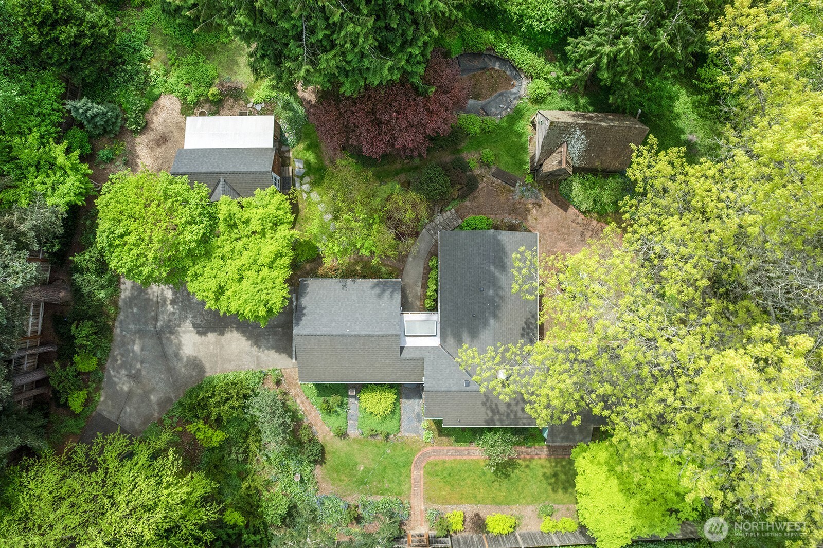4423 NE 178th Street , Lake Forest Park, WA 98155