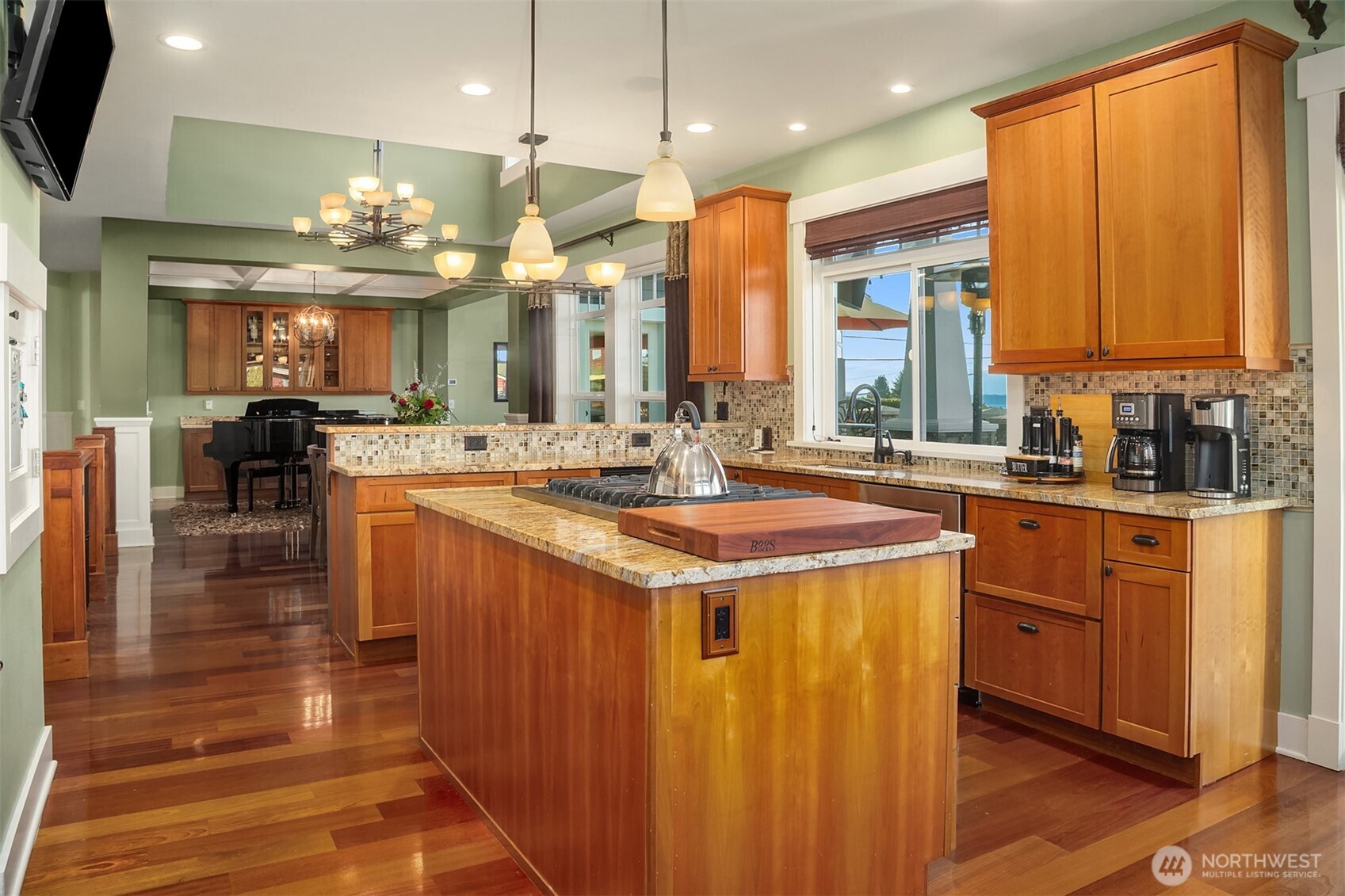 17003 Talbot Road , Edmonds, WA 98026