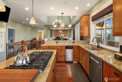 17003 Talbot Road , Edmonds, WA 98026 - Photo 13