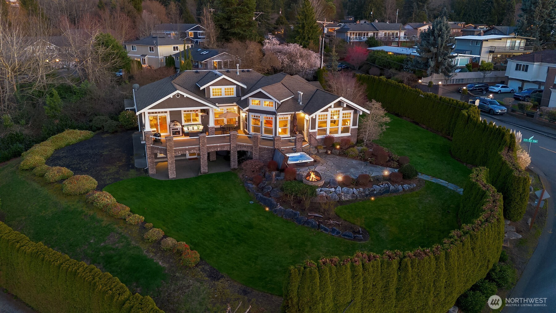 17003 Talbot Road , Edmonds, WA 98026