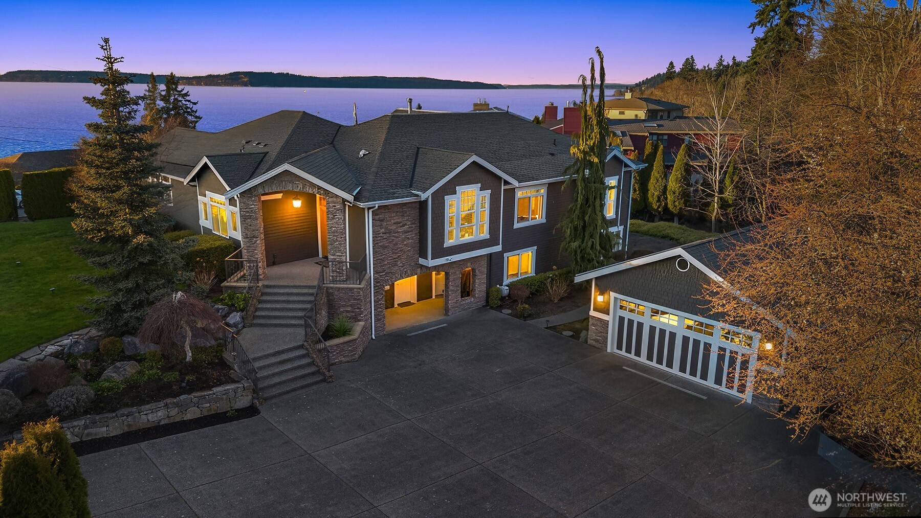 17003 Talbot Road , Edmonds, WA 98026