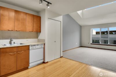 12334 31st Avenue NE #607, Seattle, WA 98125 - Photo 3