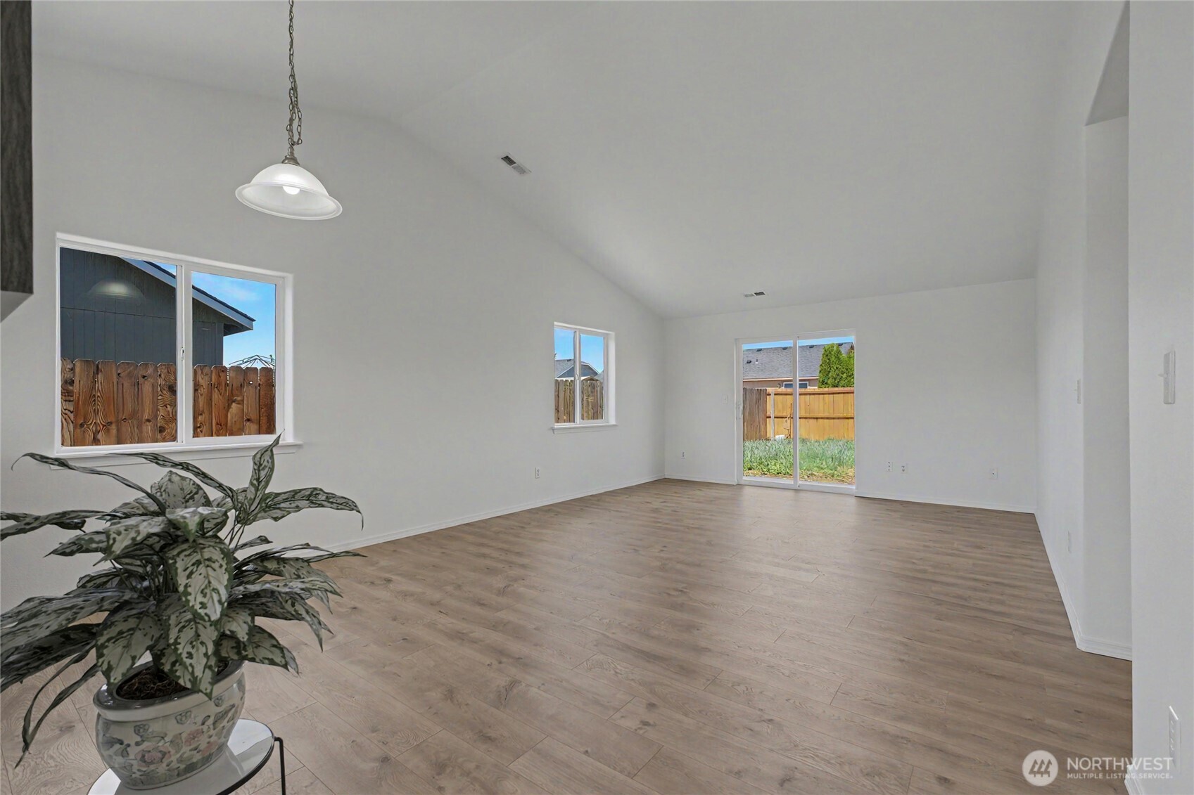 407 S Street SW, Quincy, WA 98848