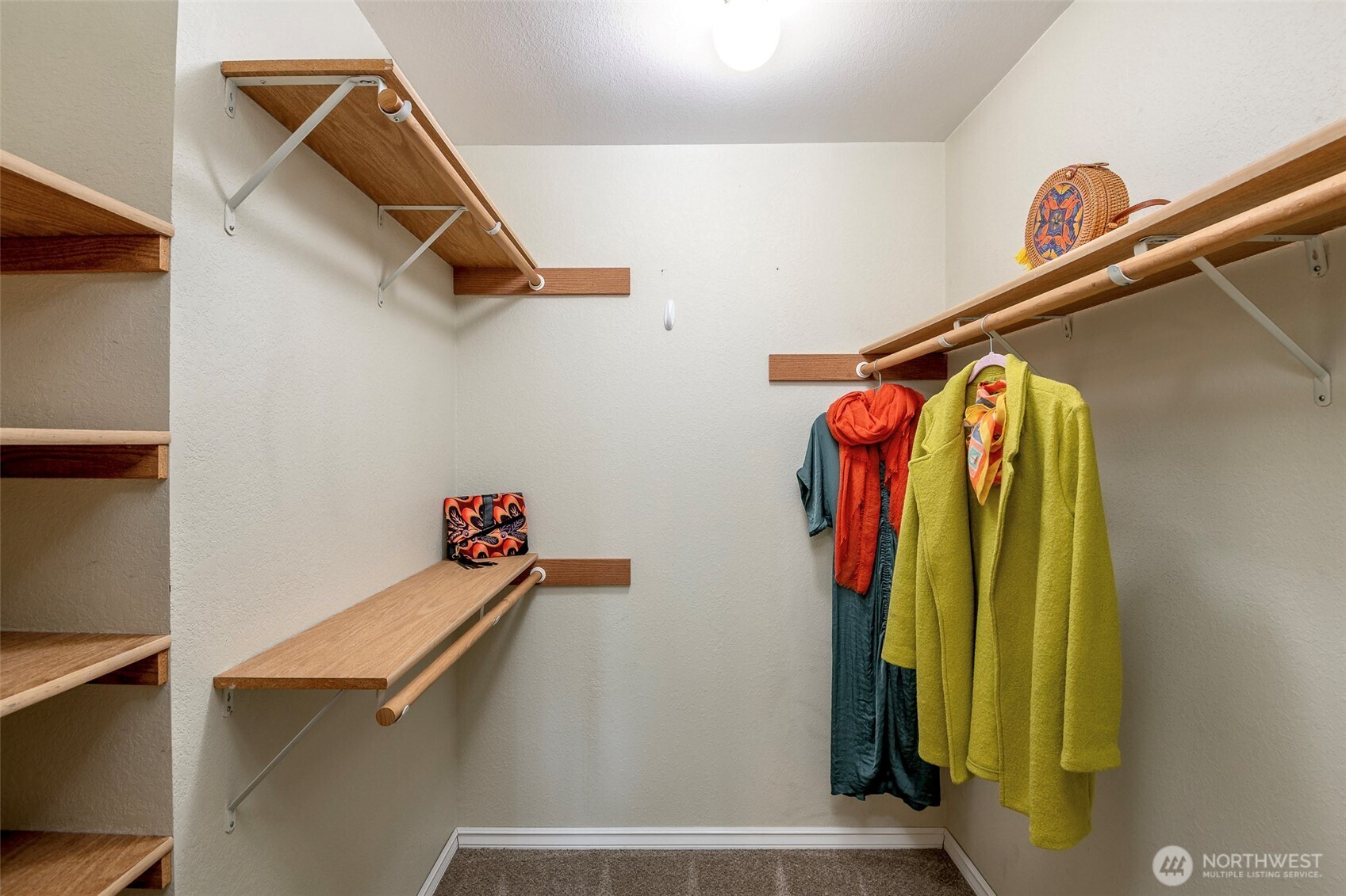 6004 Regents Lane SE, Olympia, WA 98513