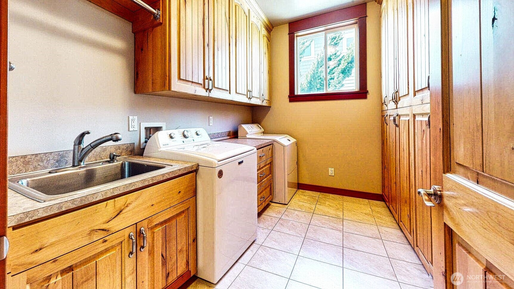 258 Gough Road , Camano Island, WA 98282