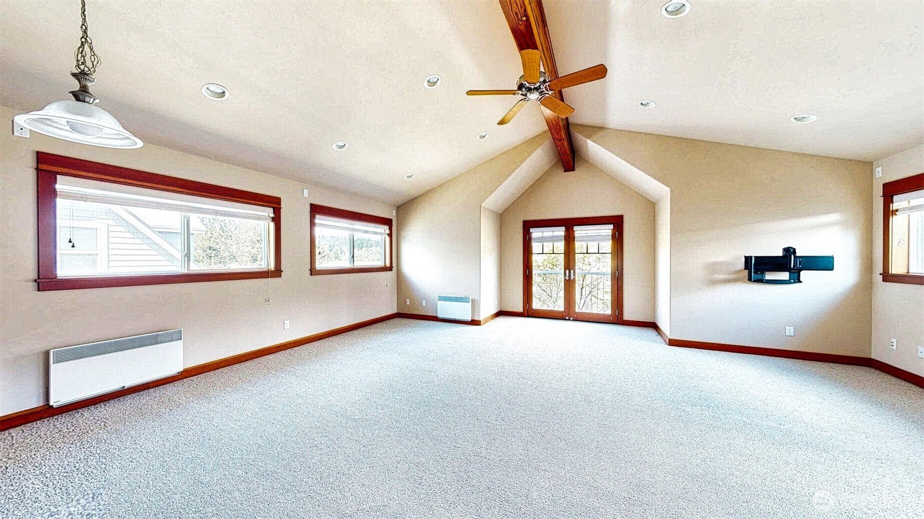 258 Gough Road , Camano Island, WA 98282