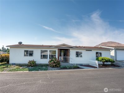 1625 Pleasant Avenue , Wenatchee, WA 98801 - Photo 2