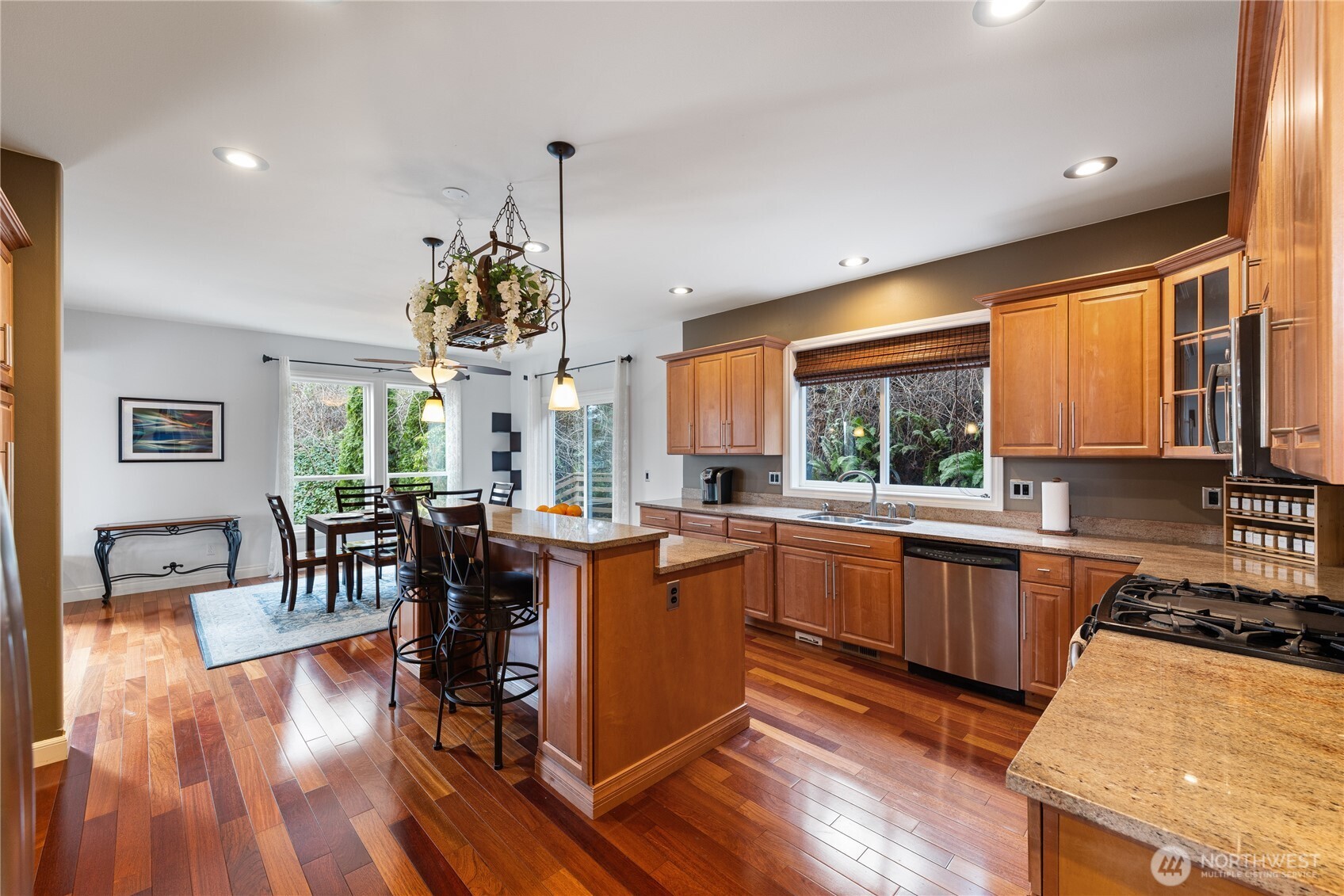 865 Burlington Heights Drive , Burlington, WA 98233-1492