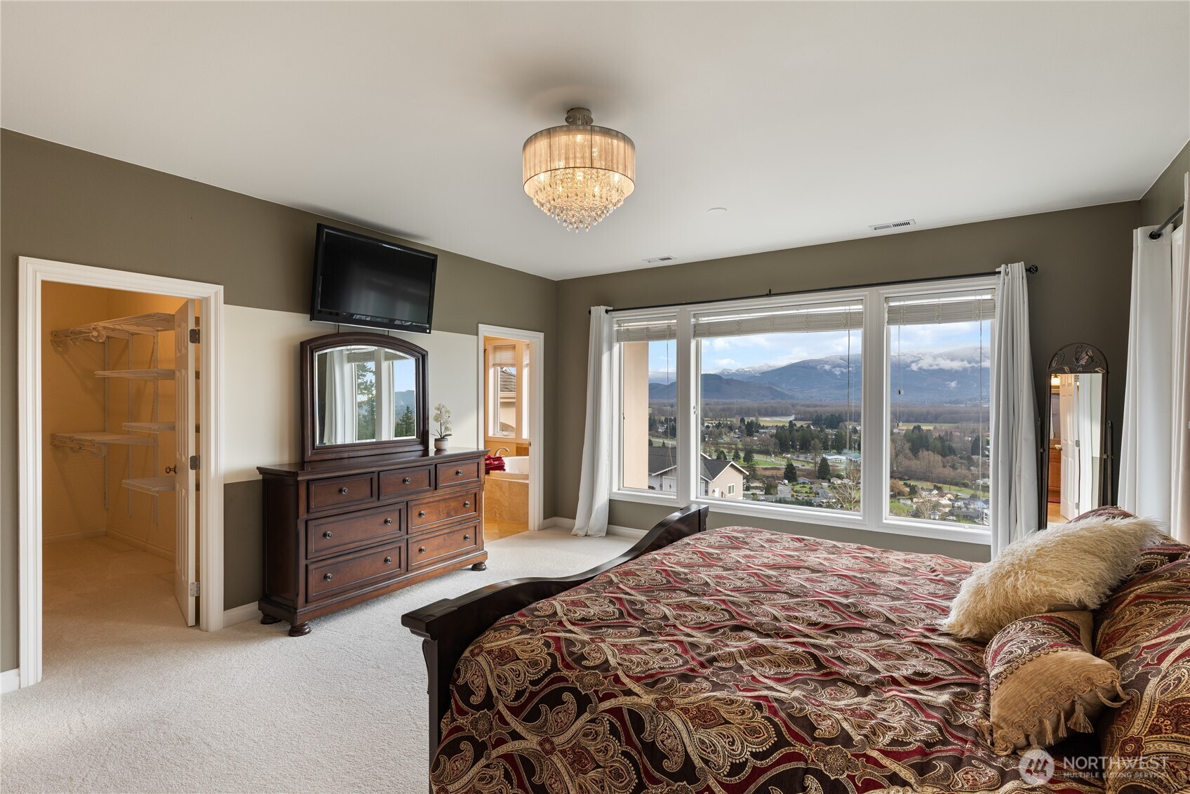865 Burlington Heights Drive , Burlington, WA 98233-1492
