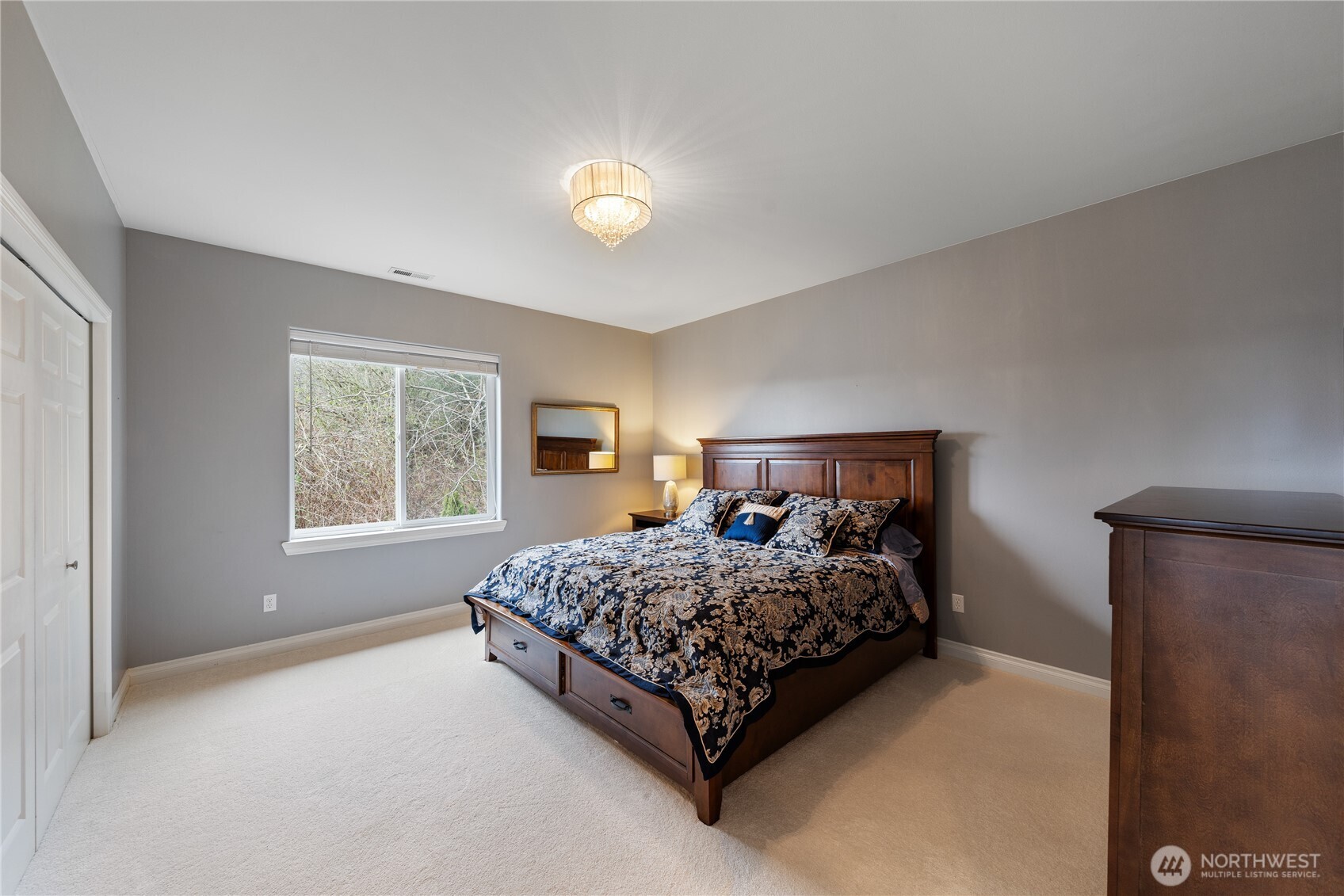 865 Burlington Heights Drive , Burlington, WA 98233-1492