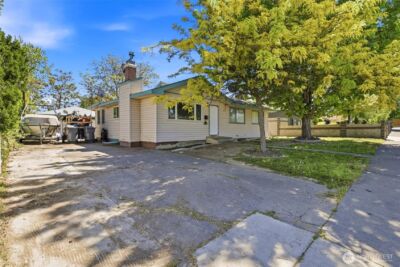 629 S Conway Street , Kennewick, WA 99336 - Photo 2