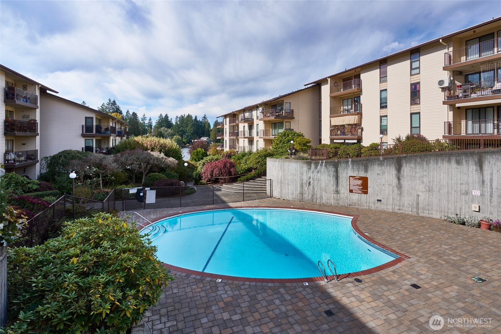 13229 Linden Avenue N #403B, Seattle, WA 98133