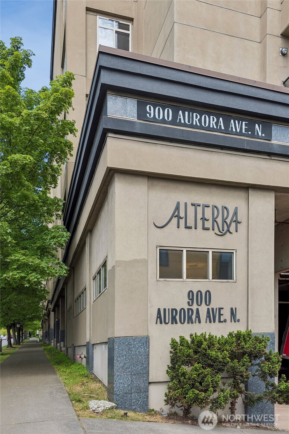 900 Aurora Ave , Seattle, WA 98109
