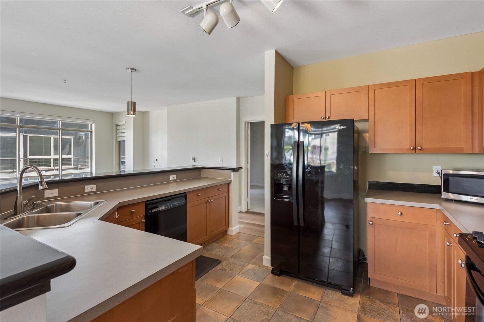 900 Aurora Ave , Seattle, WA 98109