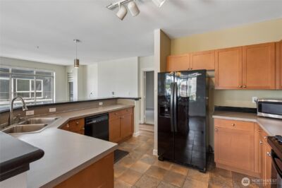 900 Aurora Ave , Seattle, WA 98109 - Photo 11