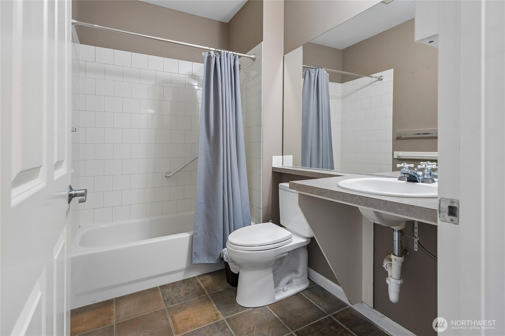 900 Aurora Ave , Seattle, WA 98109