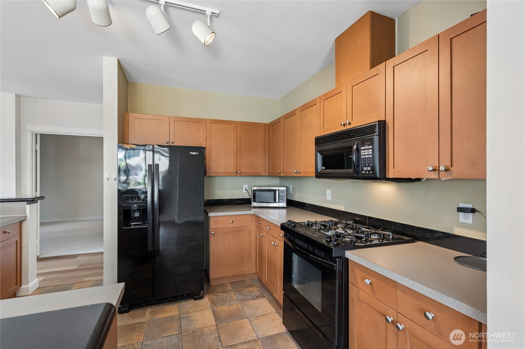900 Aurora Ave , Seattle, WA 98109