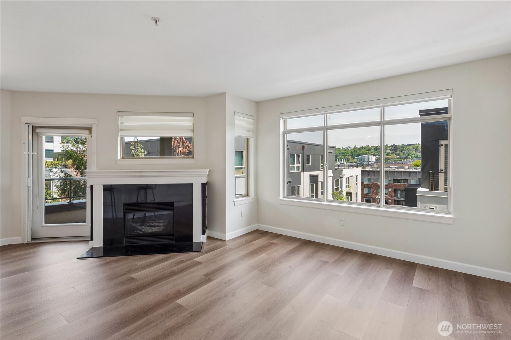 900 Aurora Ave , Seattle, WA 98109
