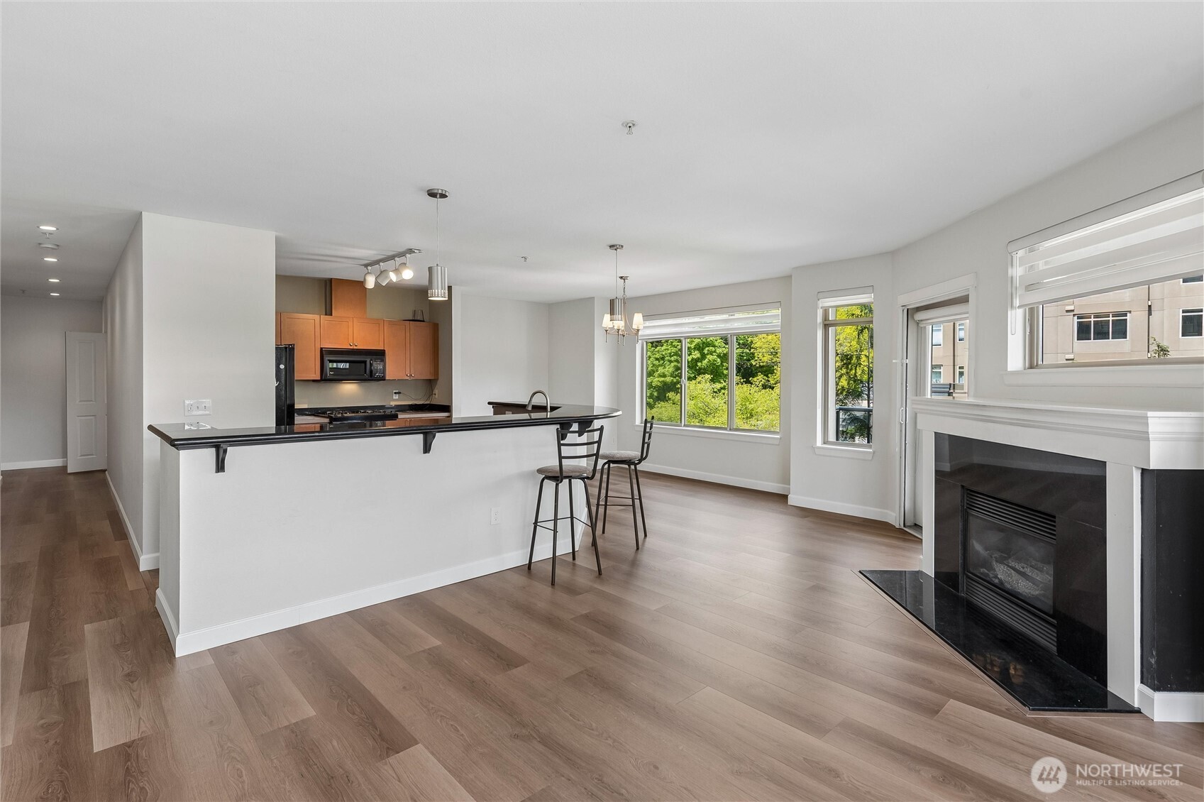 900 Aurora Ave , Seattle, WA 98109