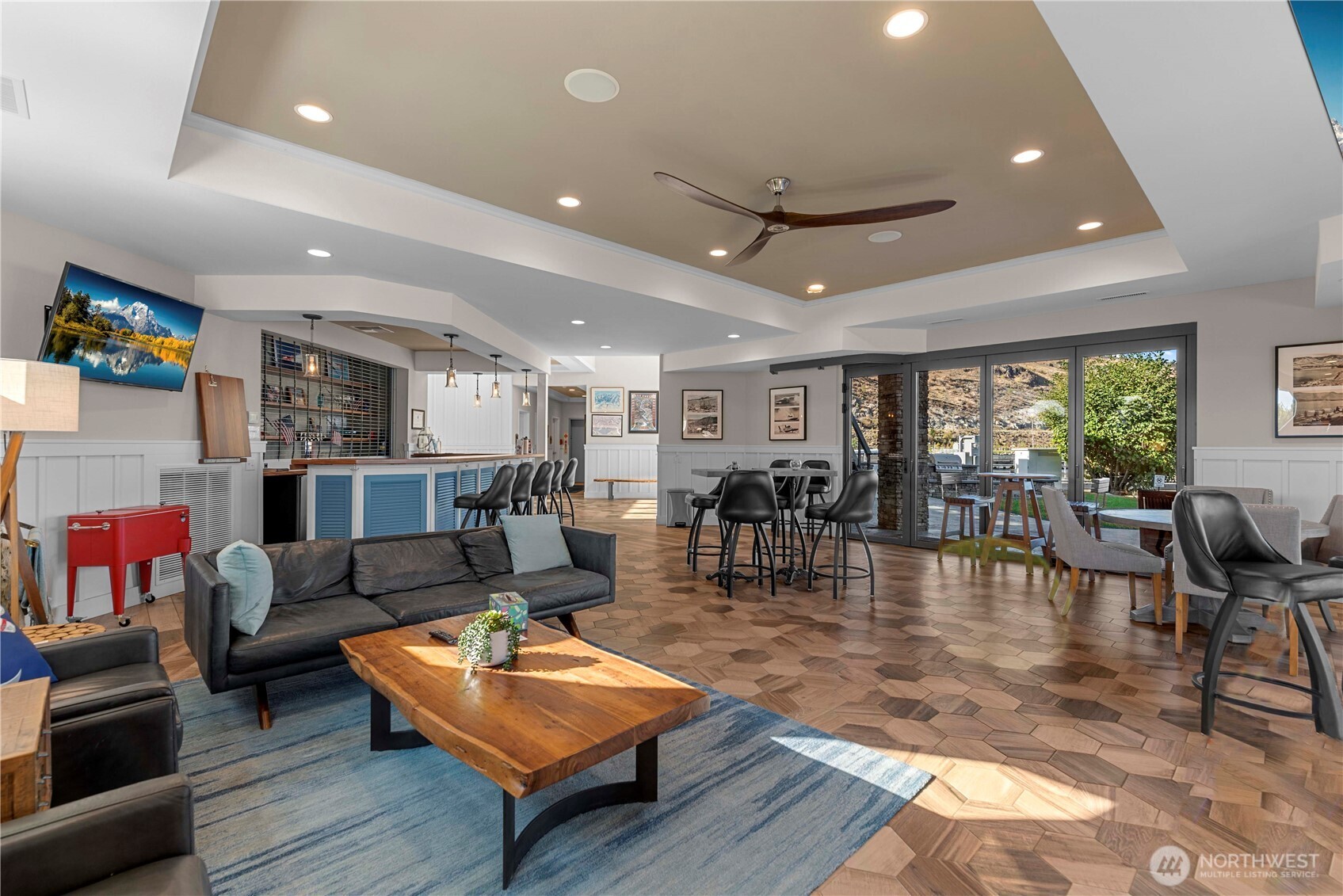 1350 #B8 W Woodin Avenue #B8, Chelan, WA 98816