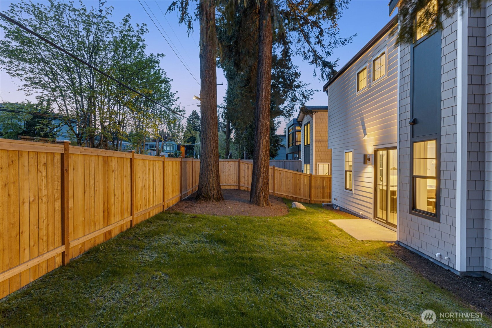 11608 NE 92nd Street , Kirkland, WA 98033