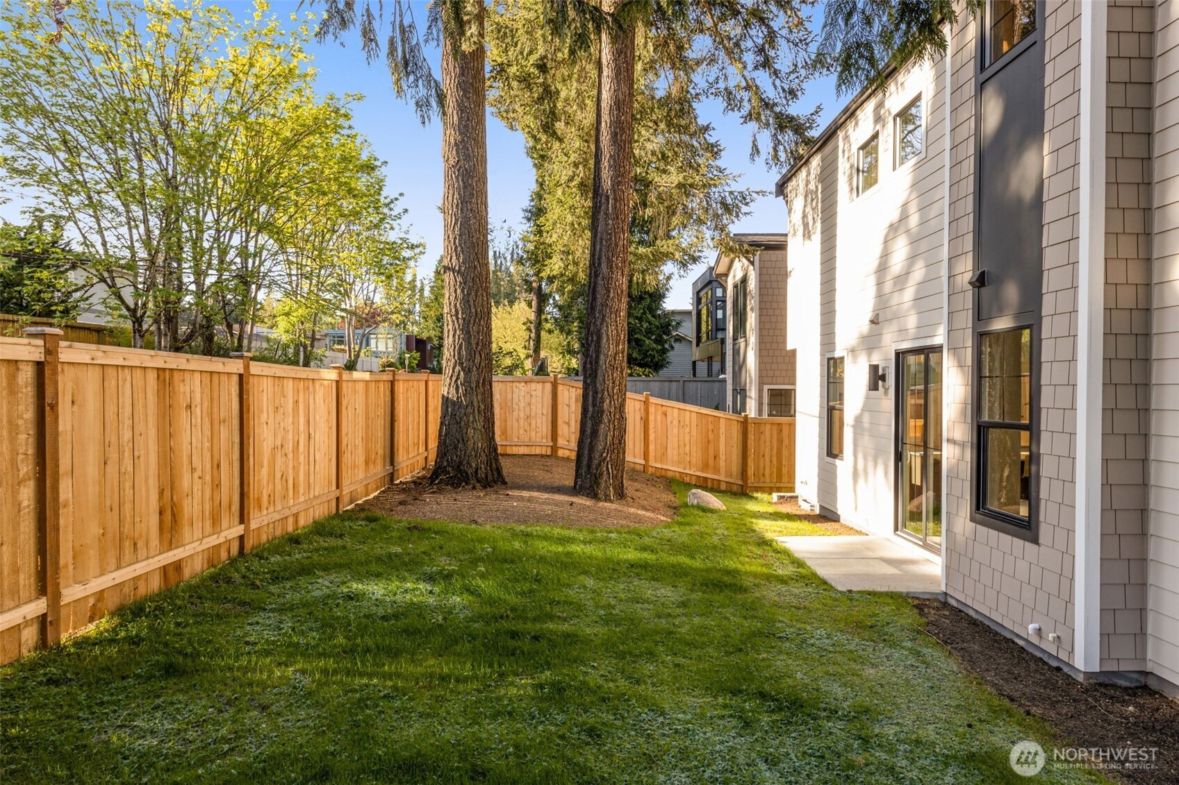 11608 NE 92nd Street , Kirkland, WA 98033