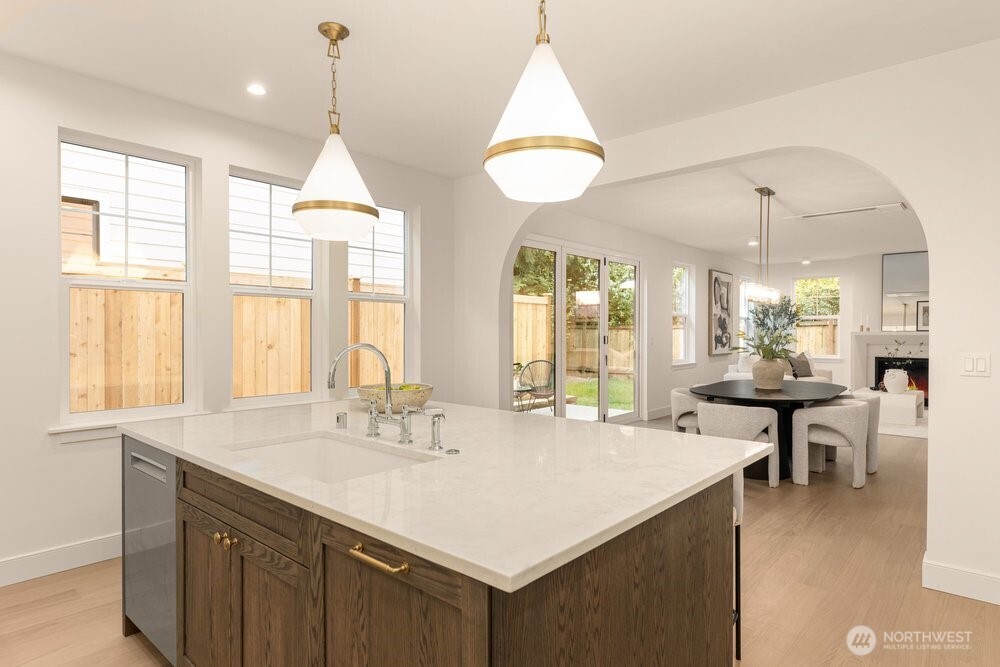 11610 NE 92nd Street , Kirkland, WA 98033
