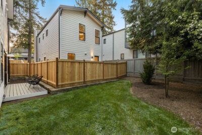 11610 NE 92nd Street , Kirkland, WA 98033 - Photo 37
